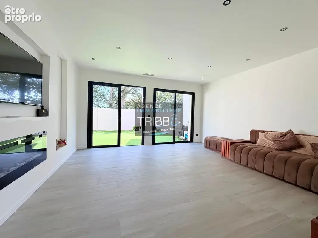 Thuir - villa contemporaine - 121m2 habitables, 4 pieces avec jardin, piscine et garage. - photo 3