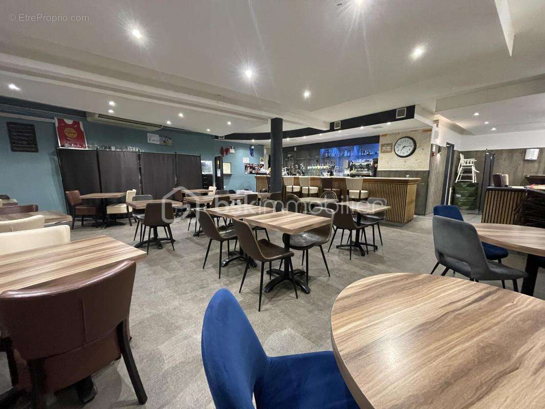 Commerce à SAINT-SULPICE