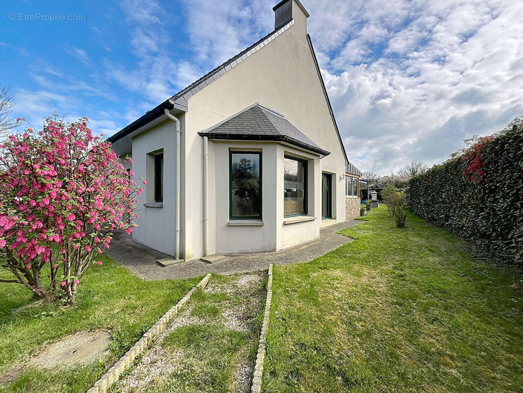 Maison à SAINT-MELOIR-DES-ONDES