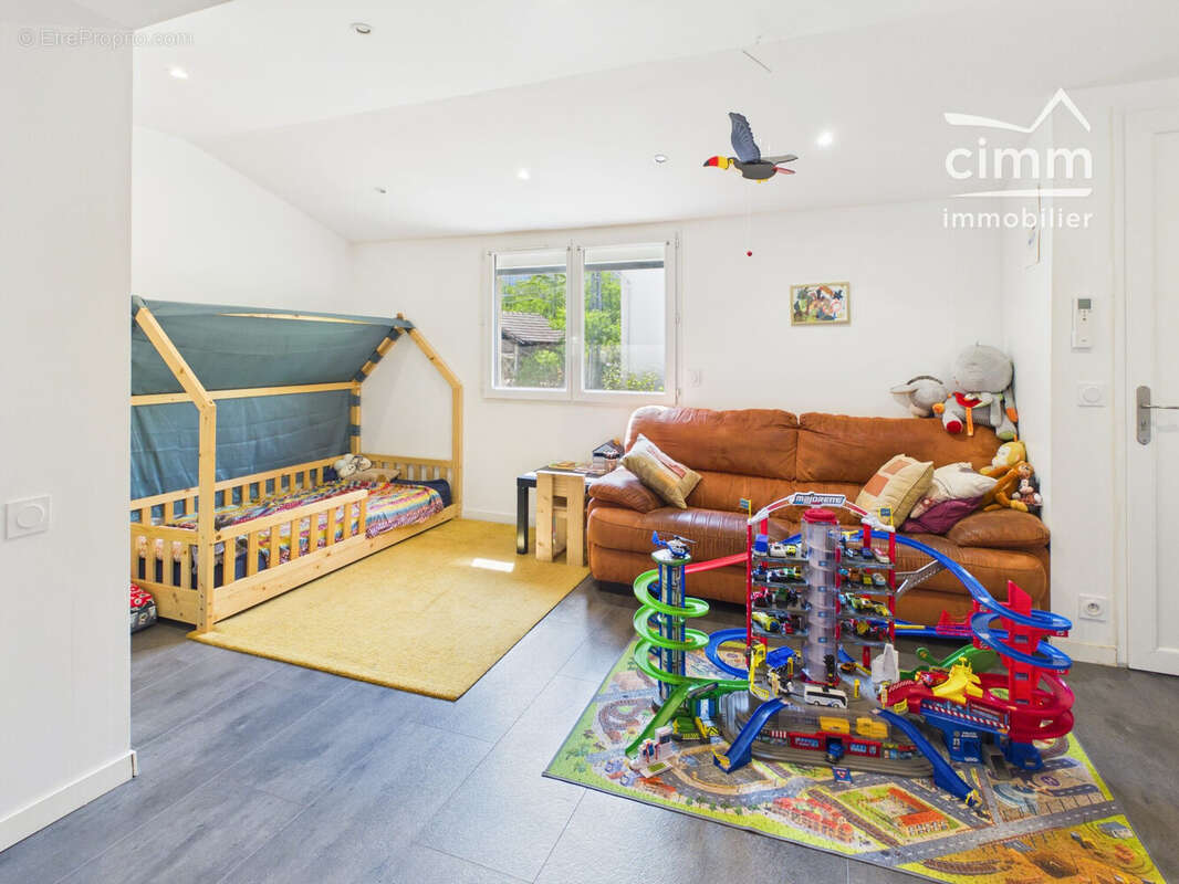 Maison 119 m² à Rovon  - photo 8