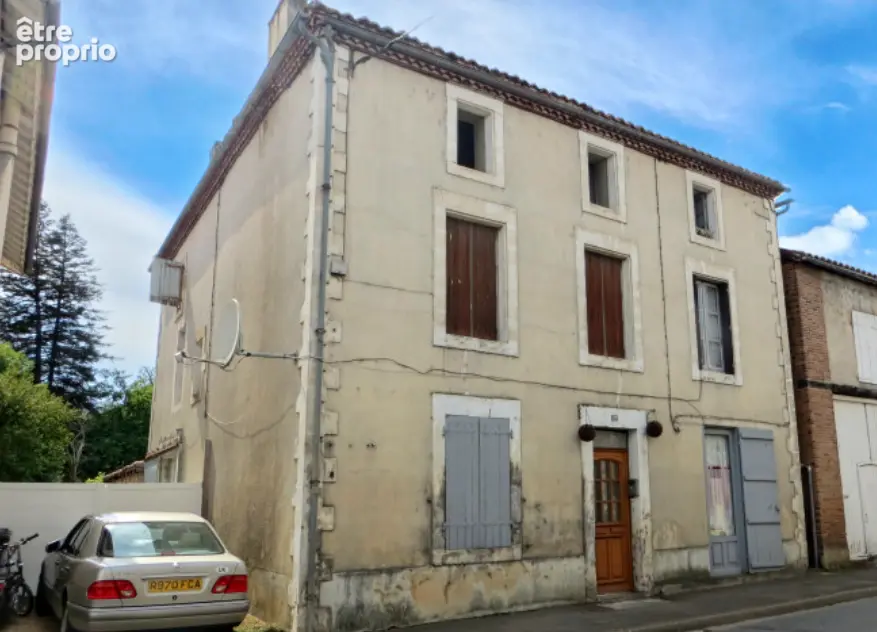 Maison Confolens 1230 m2 - photo 3