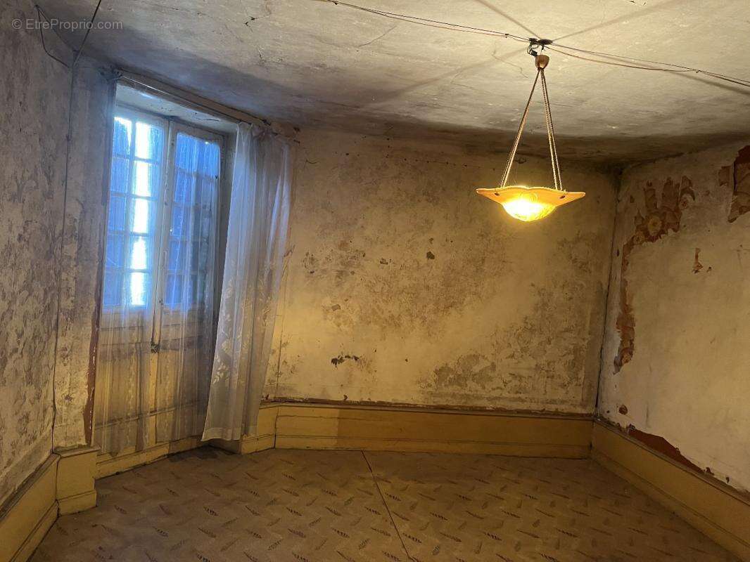 Appartement à BEAULIEU-SUR-DORDOGNE