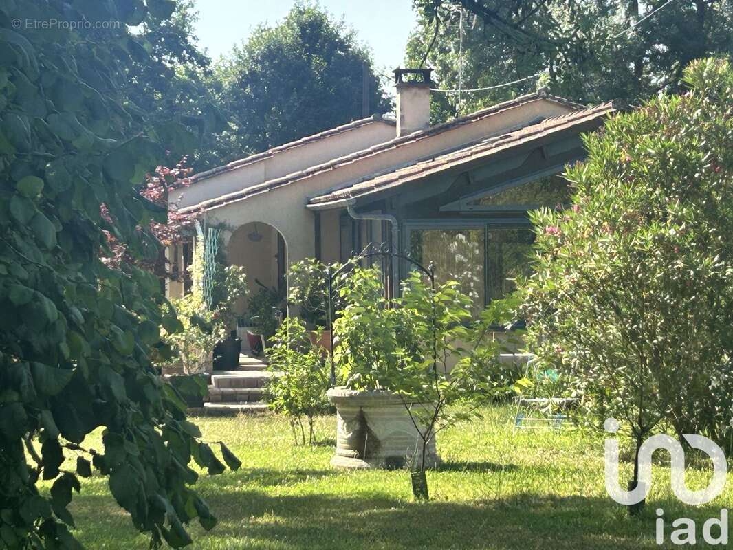 Maison 87 m² à Saint-Martial-D'artenset  - photo 4