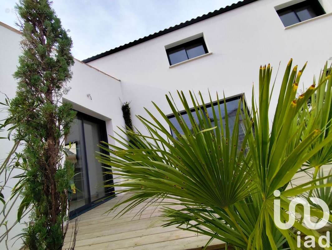 Photo 2 - Maison à LA ROCHELLE