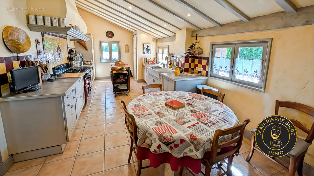 Maison à LACAUGNE