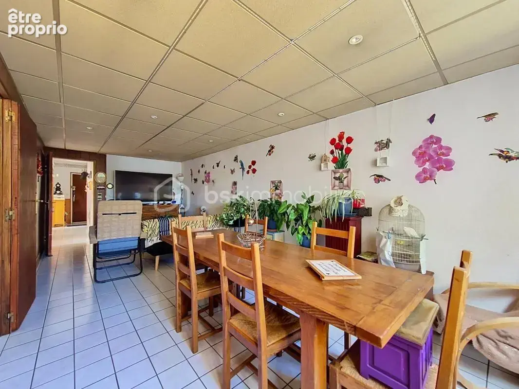 Appartement F3 vendu loué, en plein centre de Pont-Audemer ! - photo 2