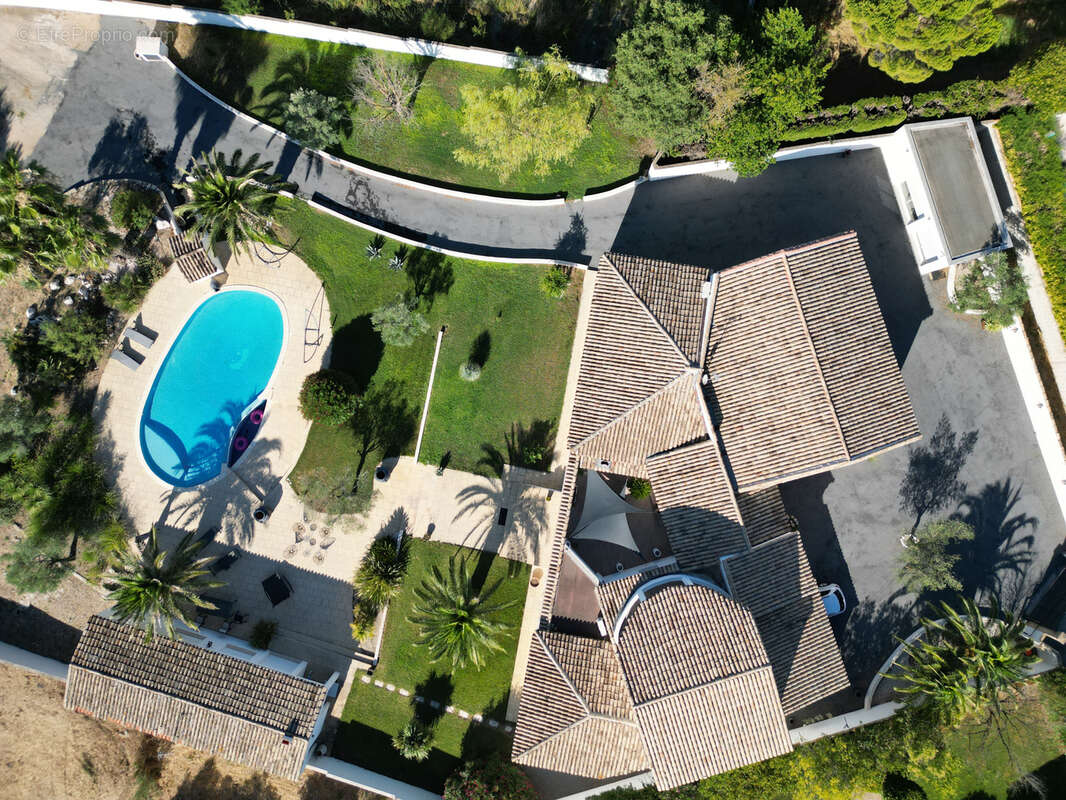 Maison à COURNONTERRAL