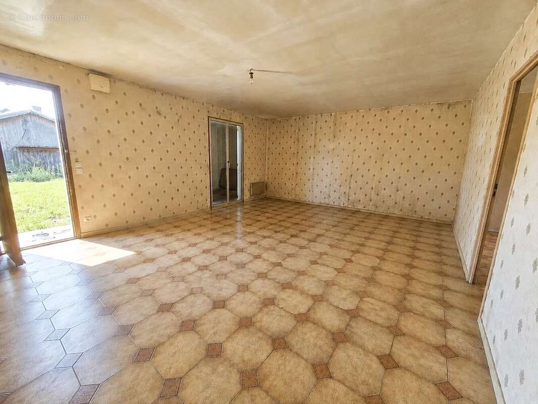 Maison à MARCILLAC