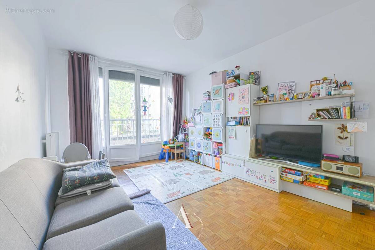 Appartement à PARIS-15E