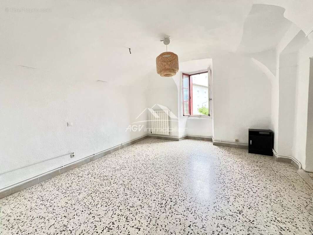 Appartement à LES MAGES