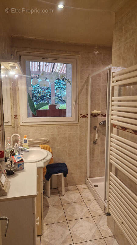 Maison à CHARBONNIERES-LES-BAINS