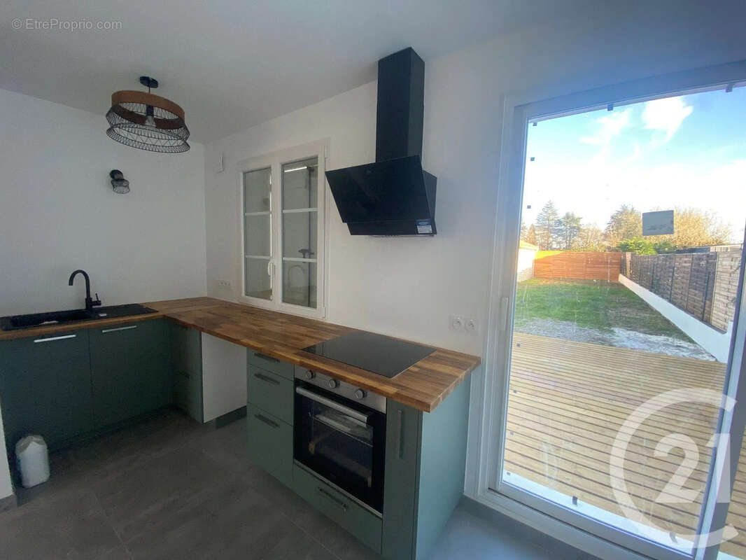 Maison 76 m² à Linars  - photo 2