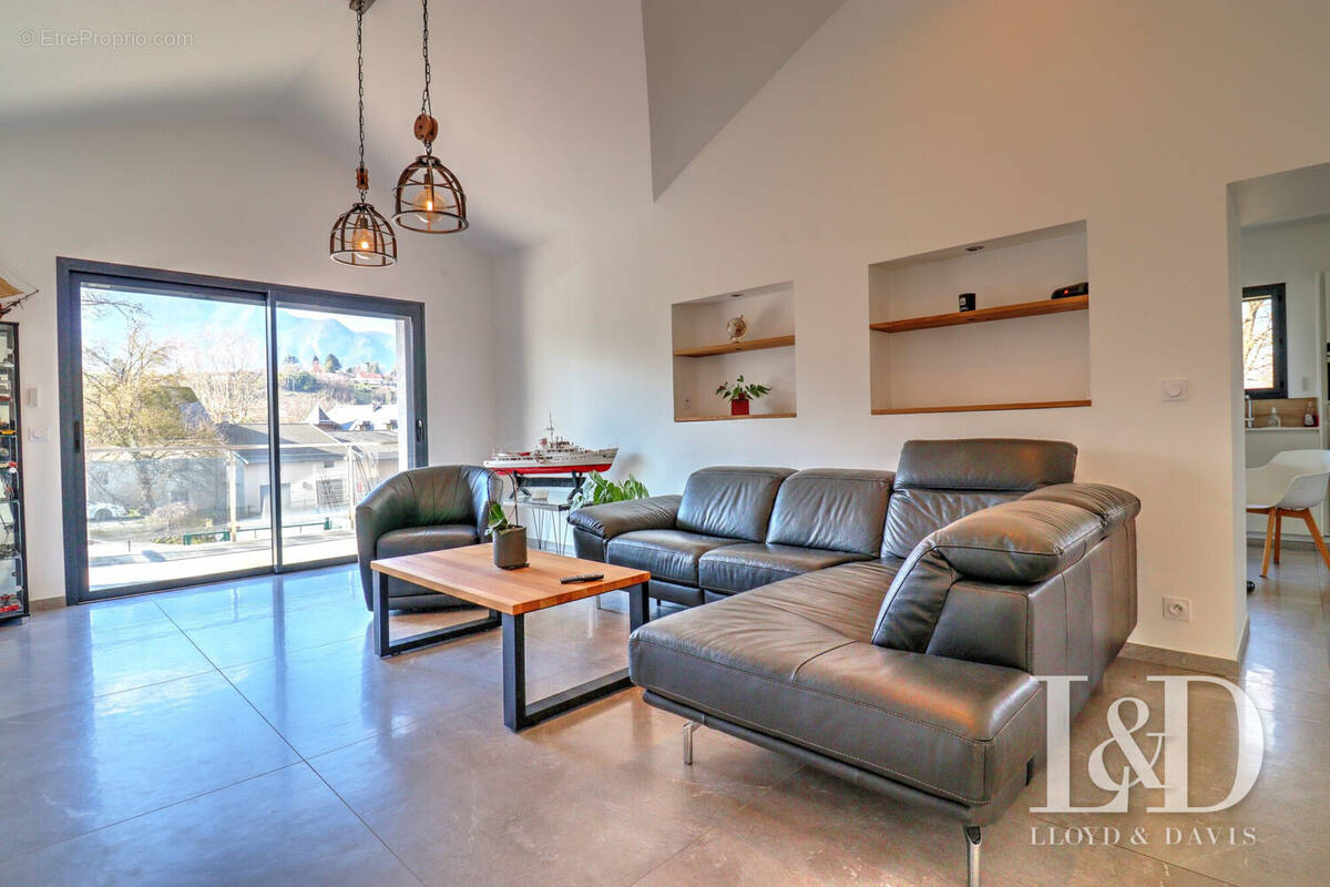 Appartement à AIX-LES-BAINS