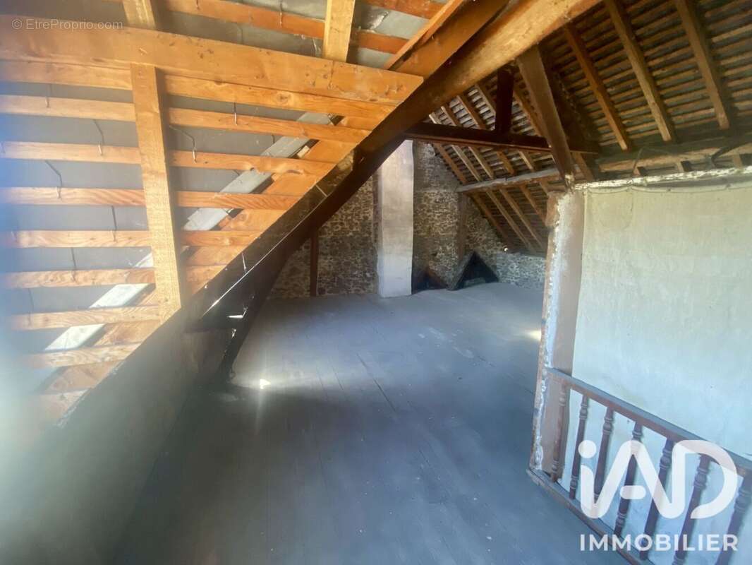 Maison 250 m² à Pouzac  - photo 9