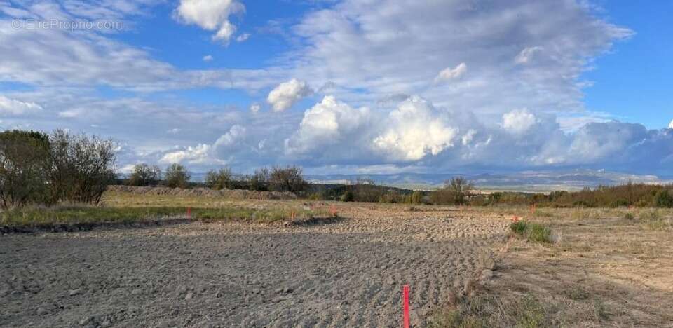 Terrain à CARCASSONNE