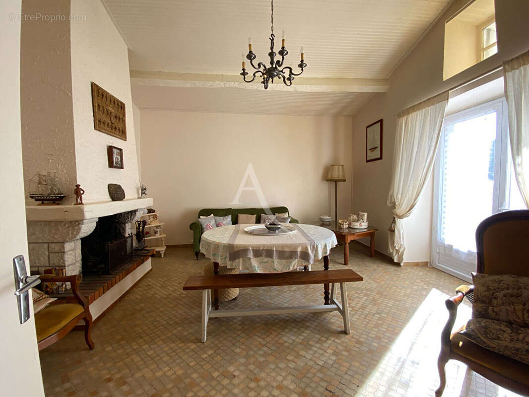 Maison à SAINT-JULIEN-DES-LANDES