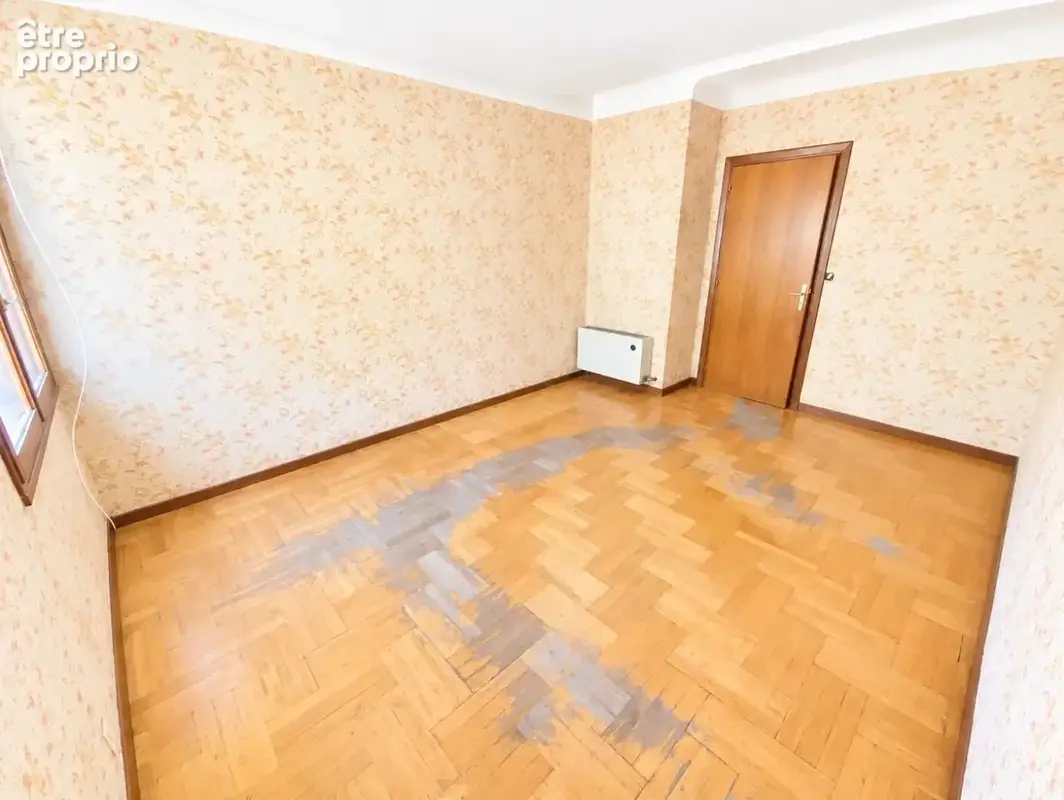 Appartement 5 pièces, loggia, balcon, grenier, cave , 1 place de parking, 1 grand garage - photo 10