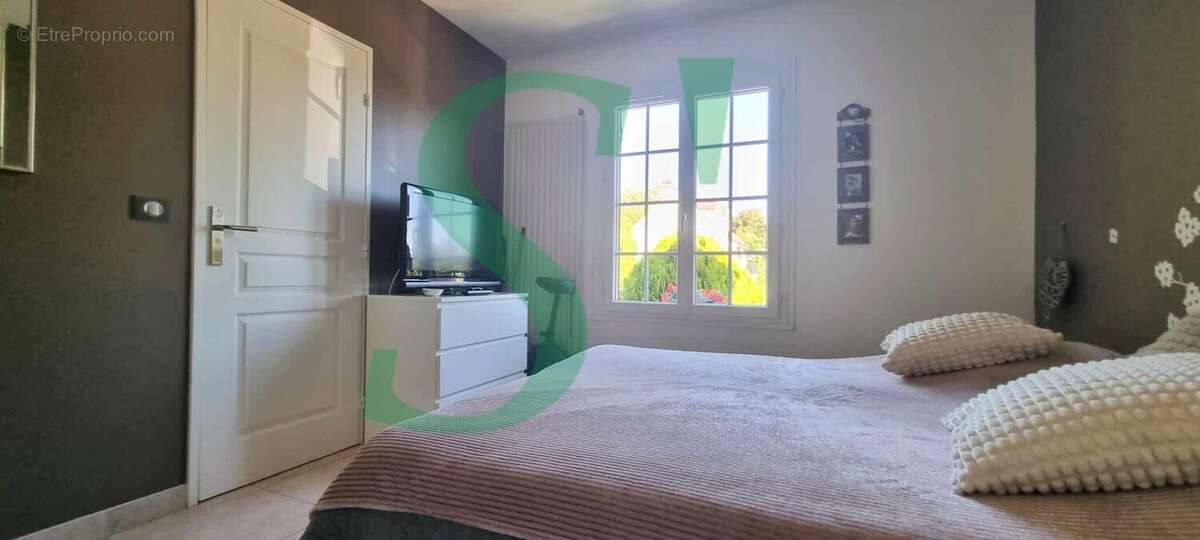 Maison à MARINES