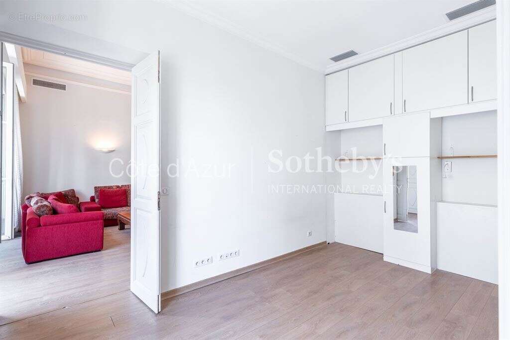 Nice Centre - Appartement 148 m² à rénover - Avenue Jean Médecin - photo 8