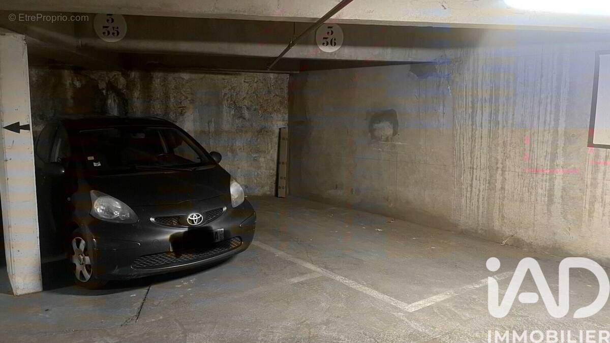 Photo 1 - Parking à PARIS-19E