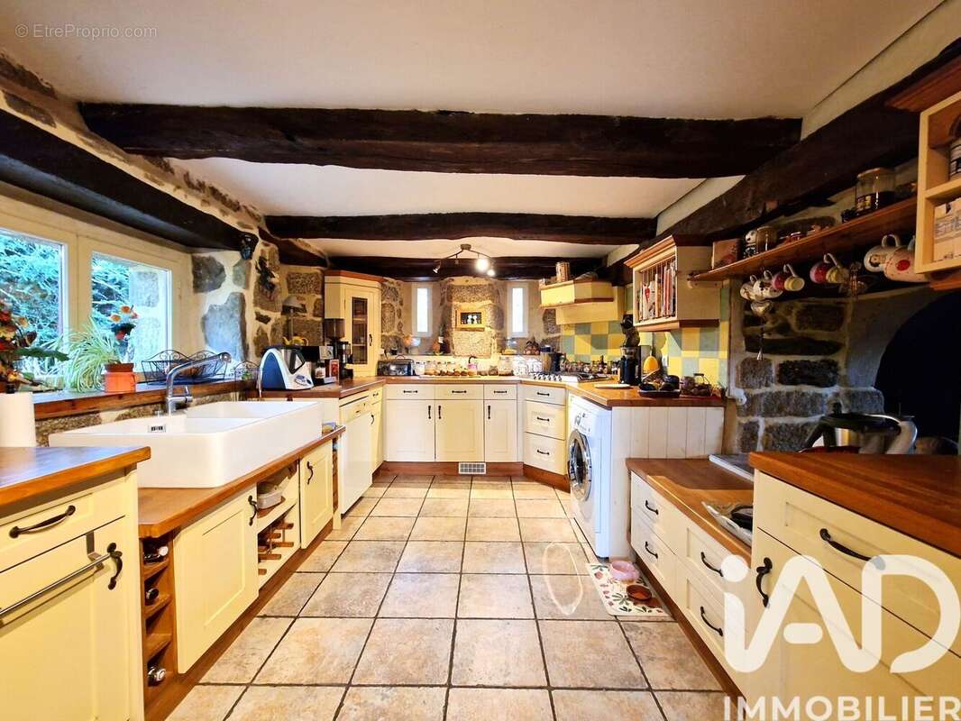 Maison 176 m² à Kergrist-Moelou  - photo 6