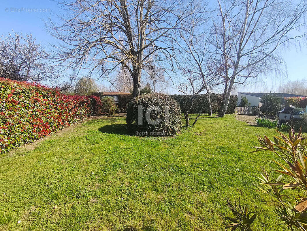 Maison à MAZE