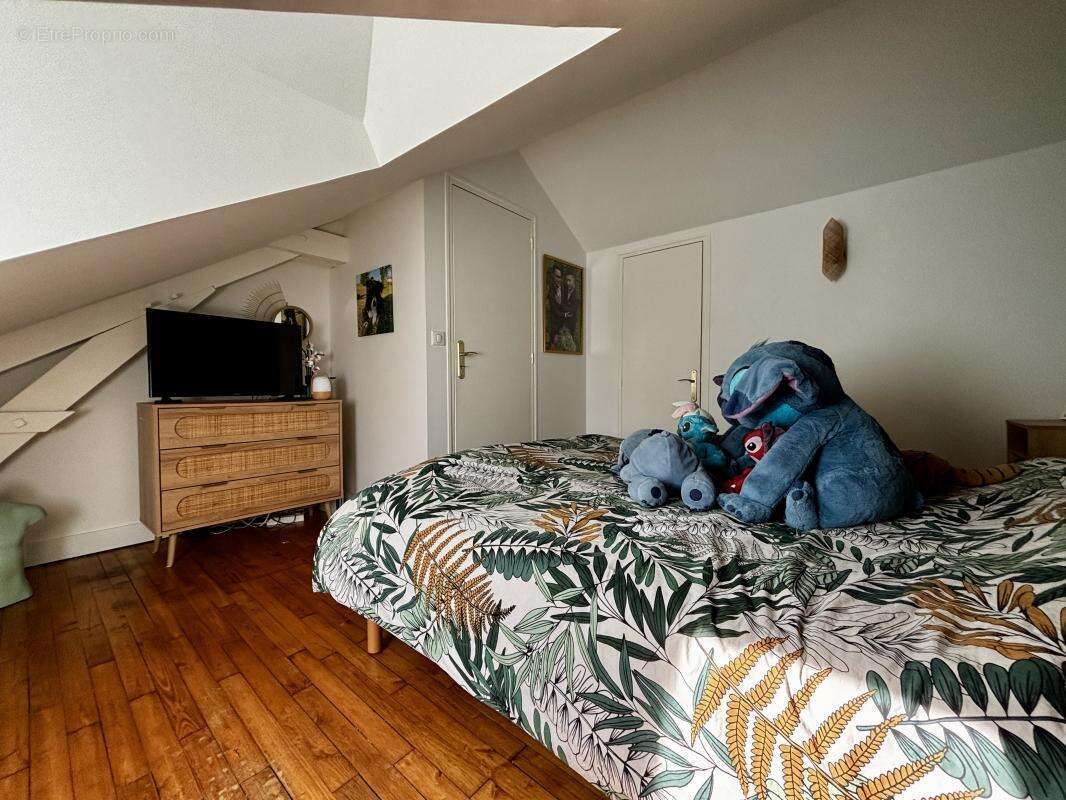 Maison à NEUVIC-ENTIER