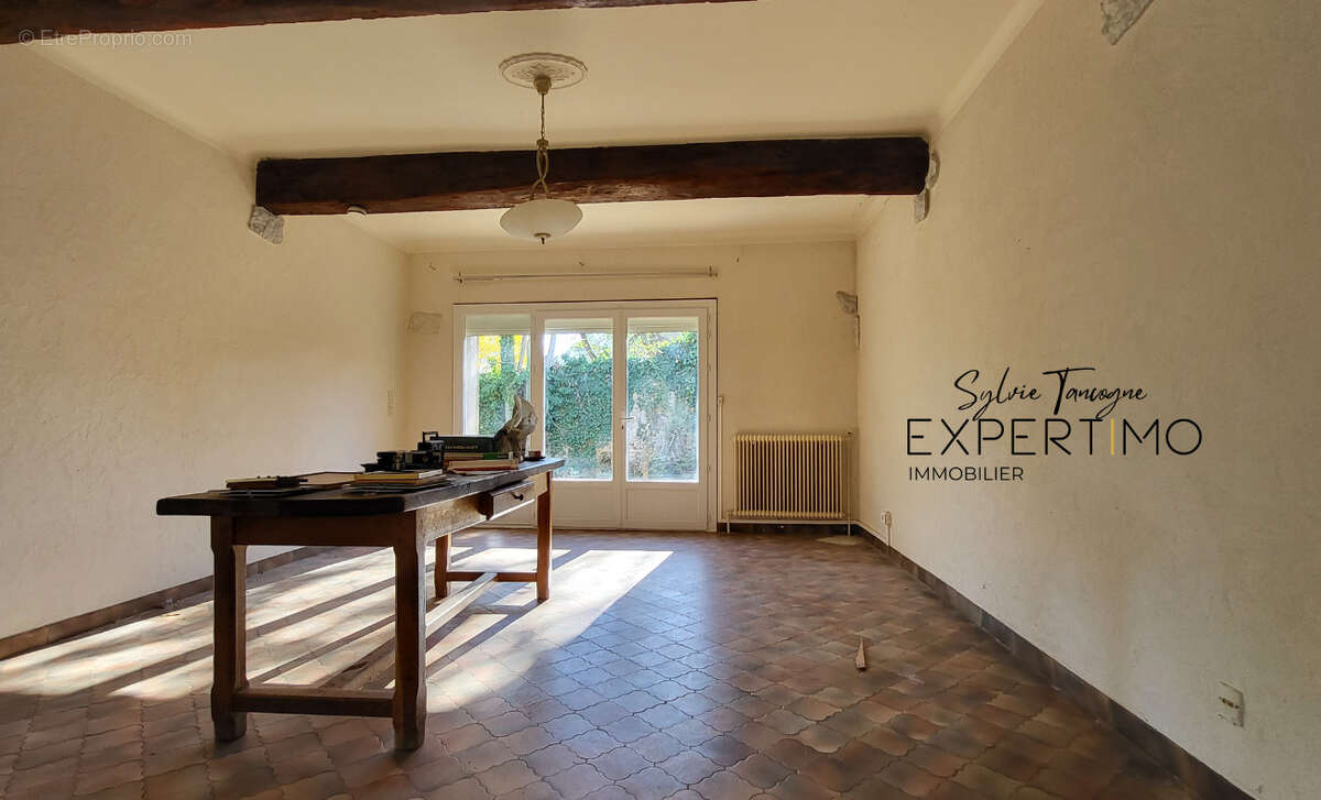 Maison à VAILHAUQUES