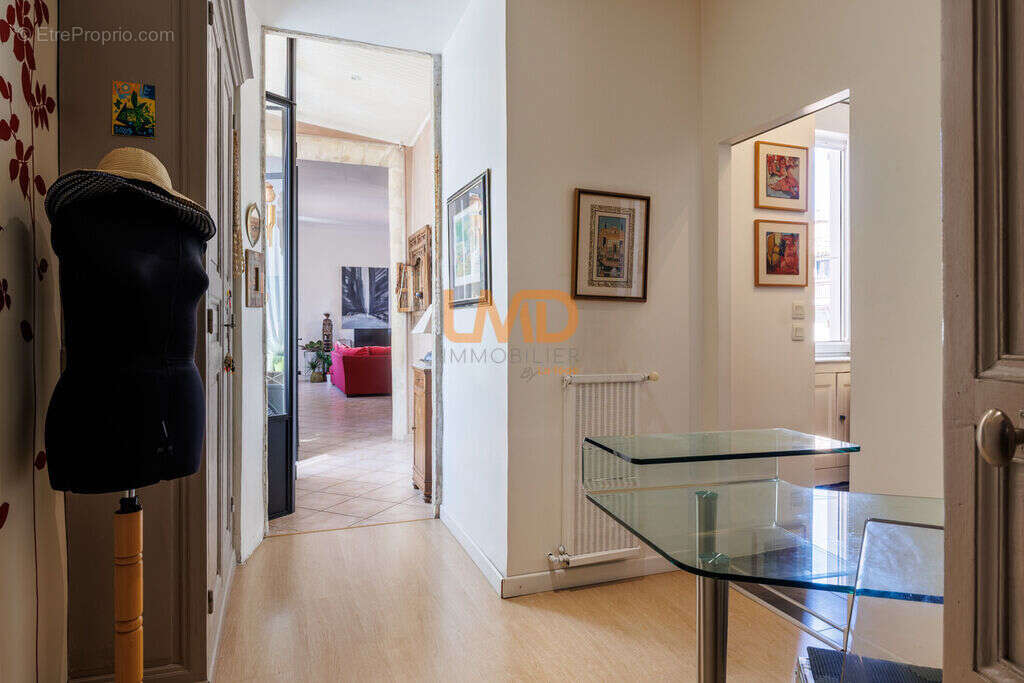Appartement à MARSEILLE-6E