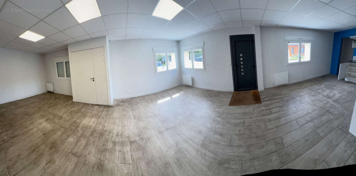 Commerce à TREILLIERES