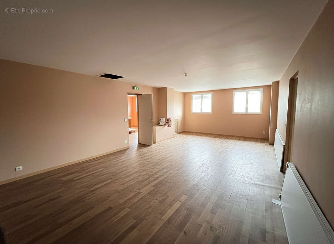 Maison à CHAMPROND-EN-GATINE