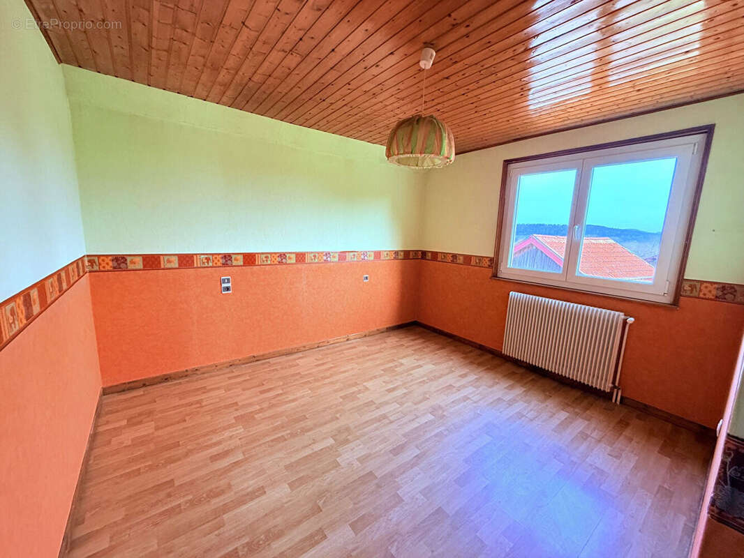 Maison  5 pièce(s)  127 m2 sur un terrains de  27 ares - photo 7