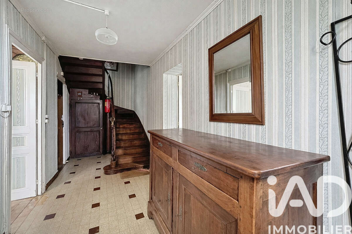 Maison 180 m² à Anais  - photo 3