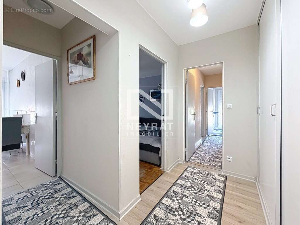 Appartement lumineux avec vue dégagée - photo 2