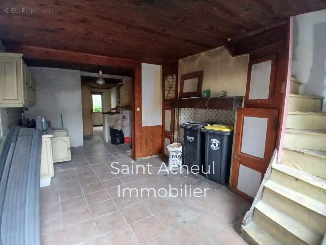 Flixecourt / Maison à rénover avec Cour - photo 3