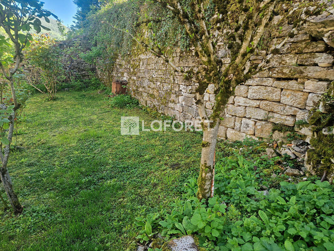 Appartement à SALINS-LES-BAINS