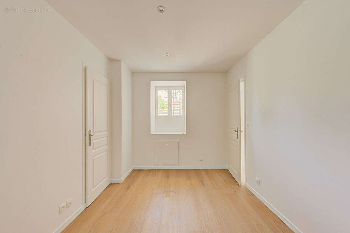 Appartement Versailles 3 pièce(s) 55.27 m2 - photo 12