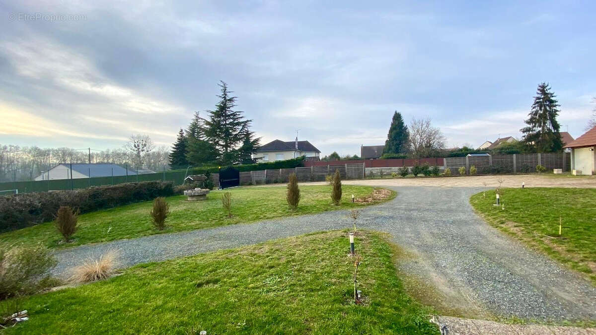 Maison à NOYERS-SUR-CHER