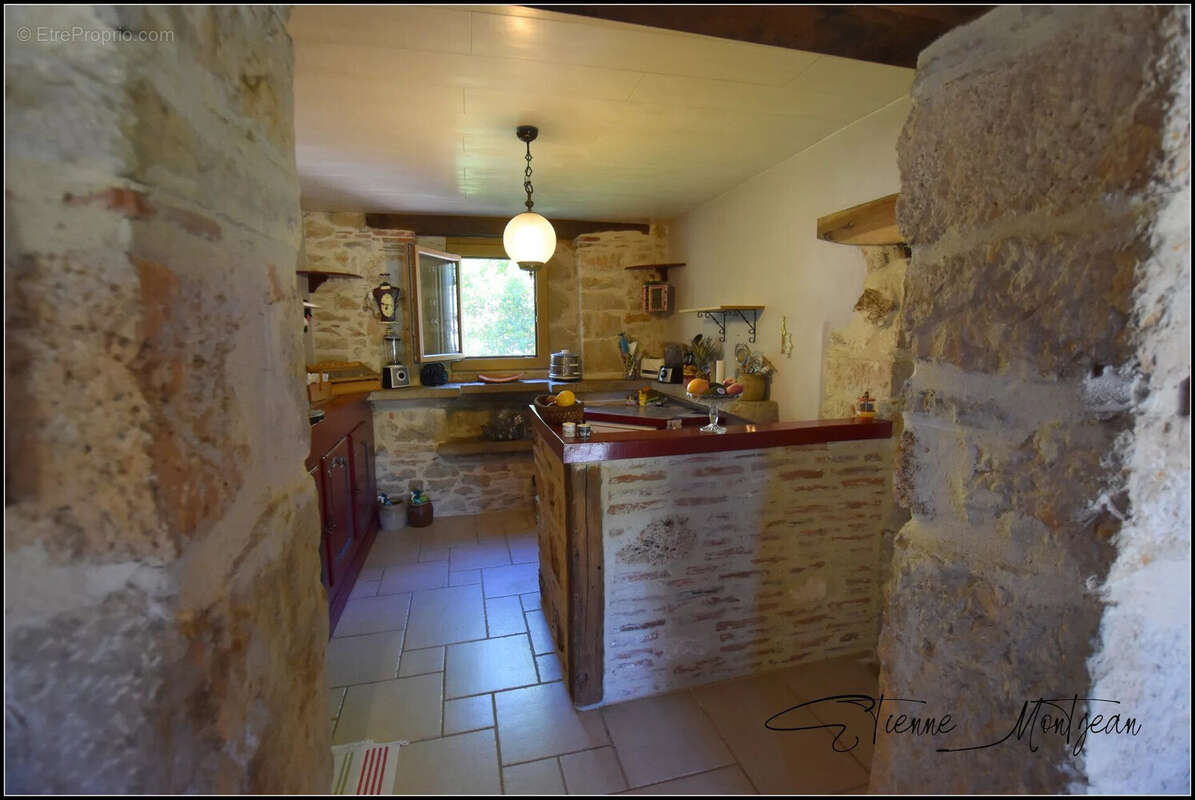 Maison à LAUZES