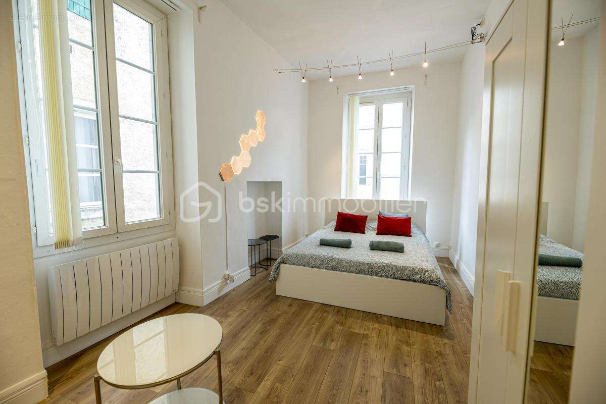  à vendre – t2 meublé de standing – centre-ville  - photo 4