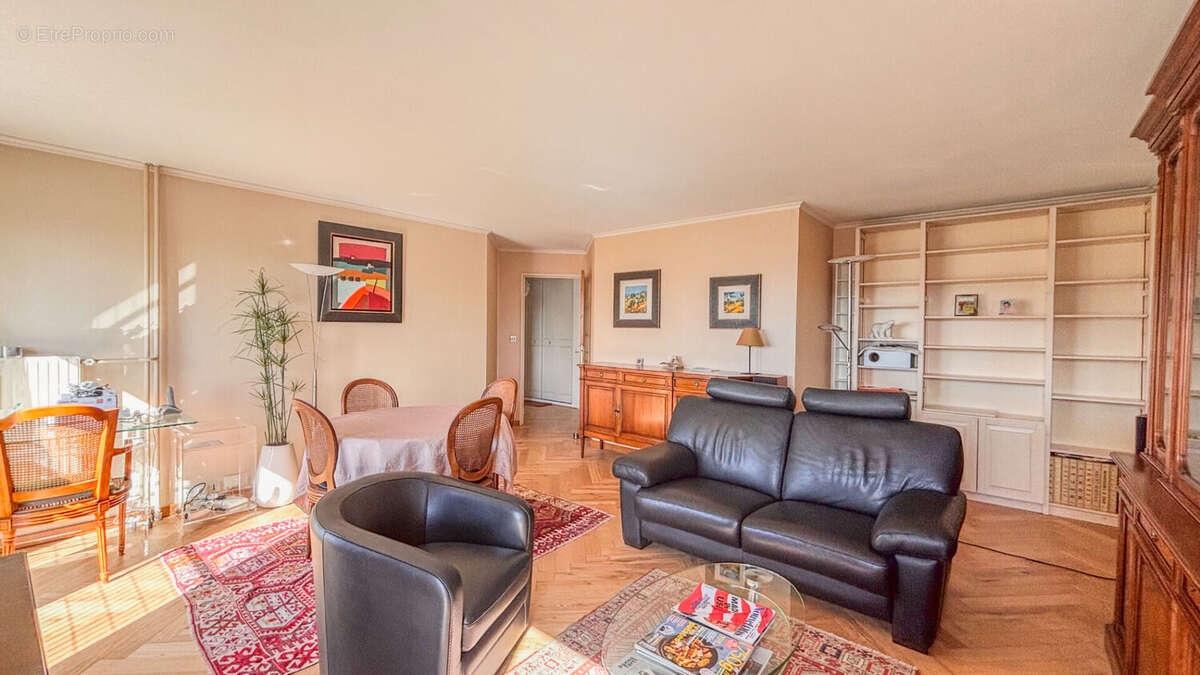 Appartement à NANTERRE