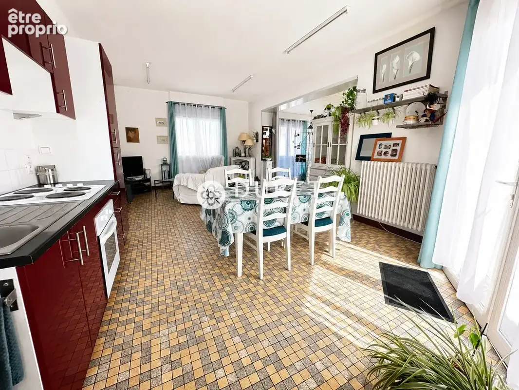 Maison 11 pièces 240 m² à vendre à La Bruffiere (85530) - photo 5