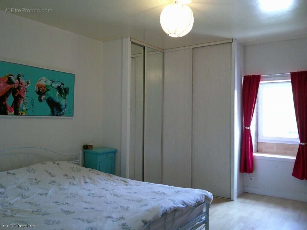 Maison à CHEF-BOUTONNE