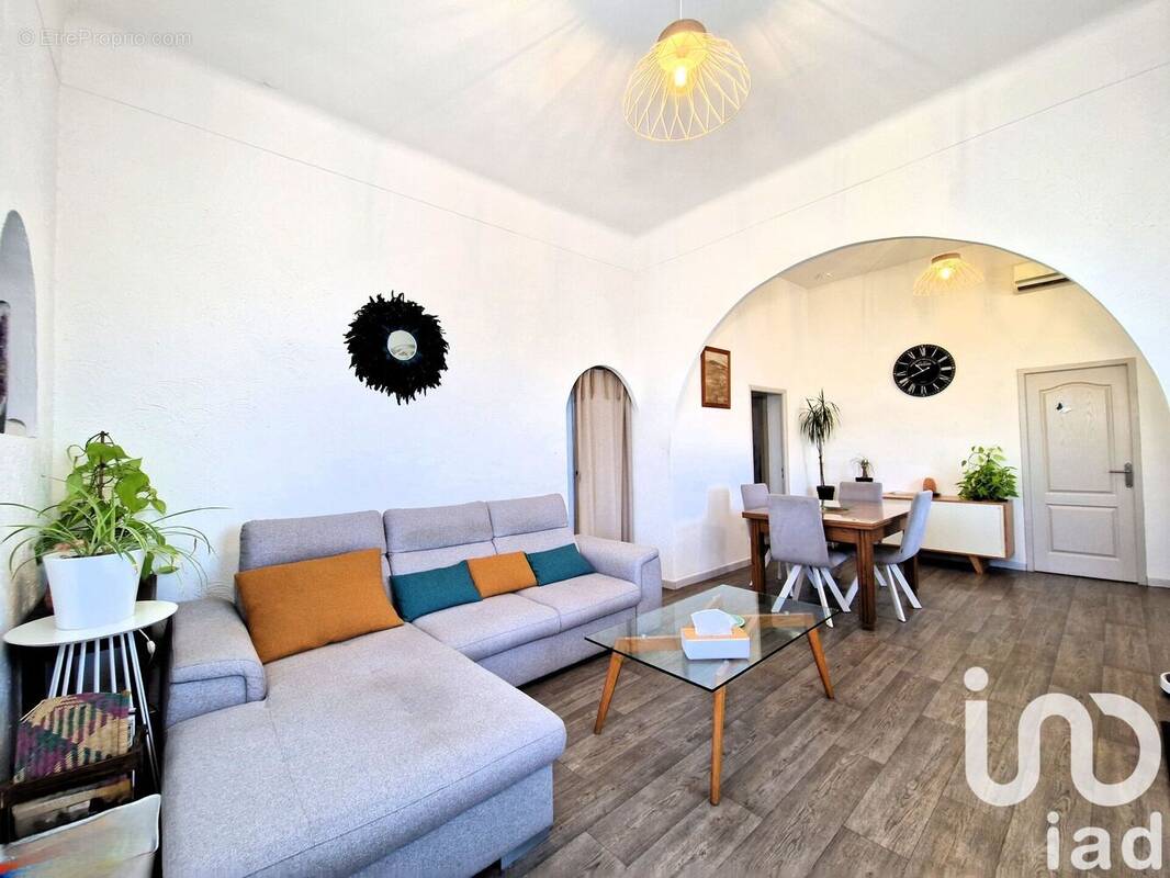 Photo 1 - Maison à CHATEAURENARD