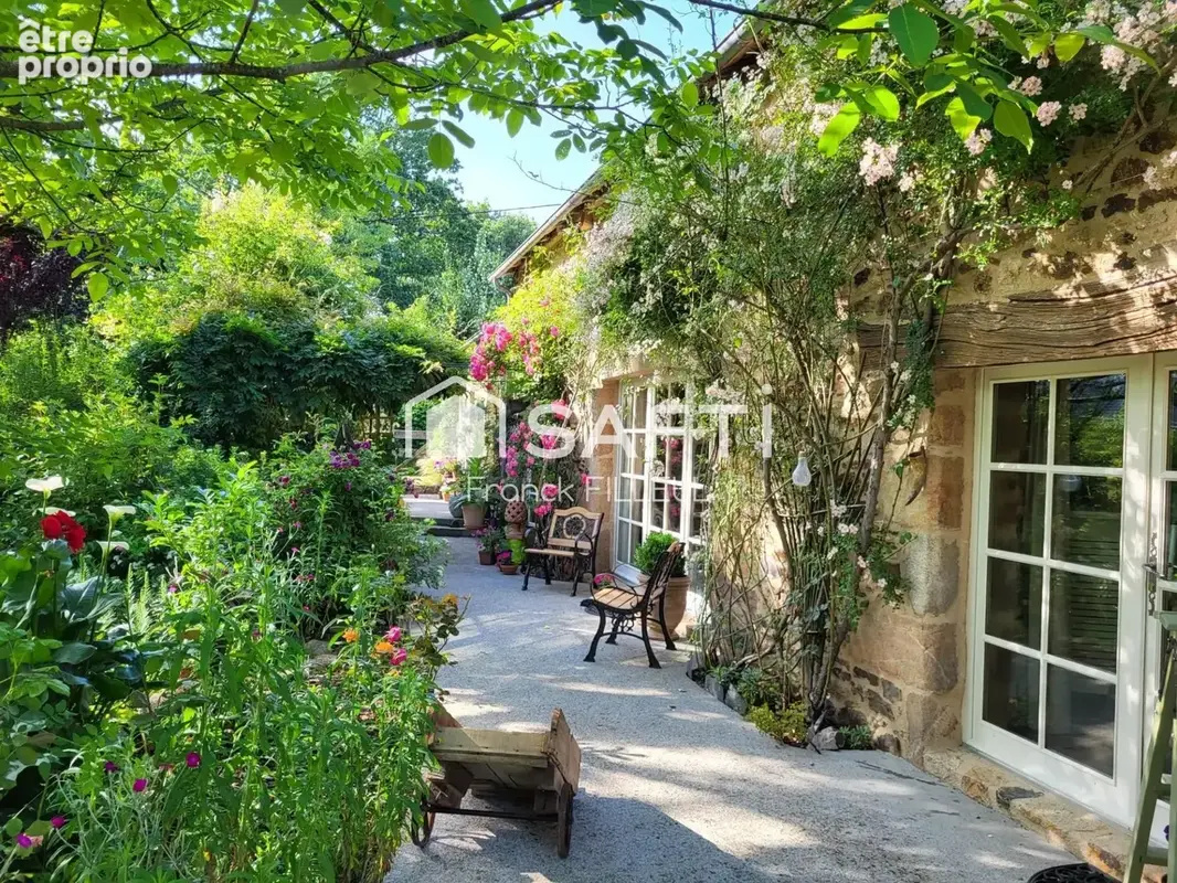Photo 1 - Maison à CHAMBOULIVE