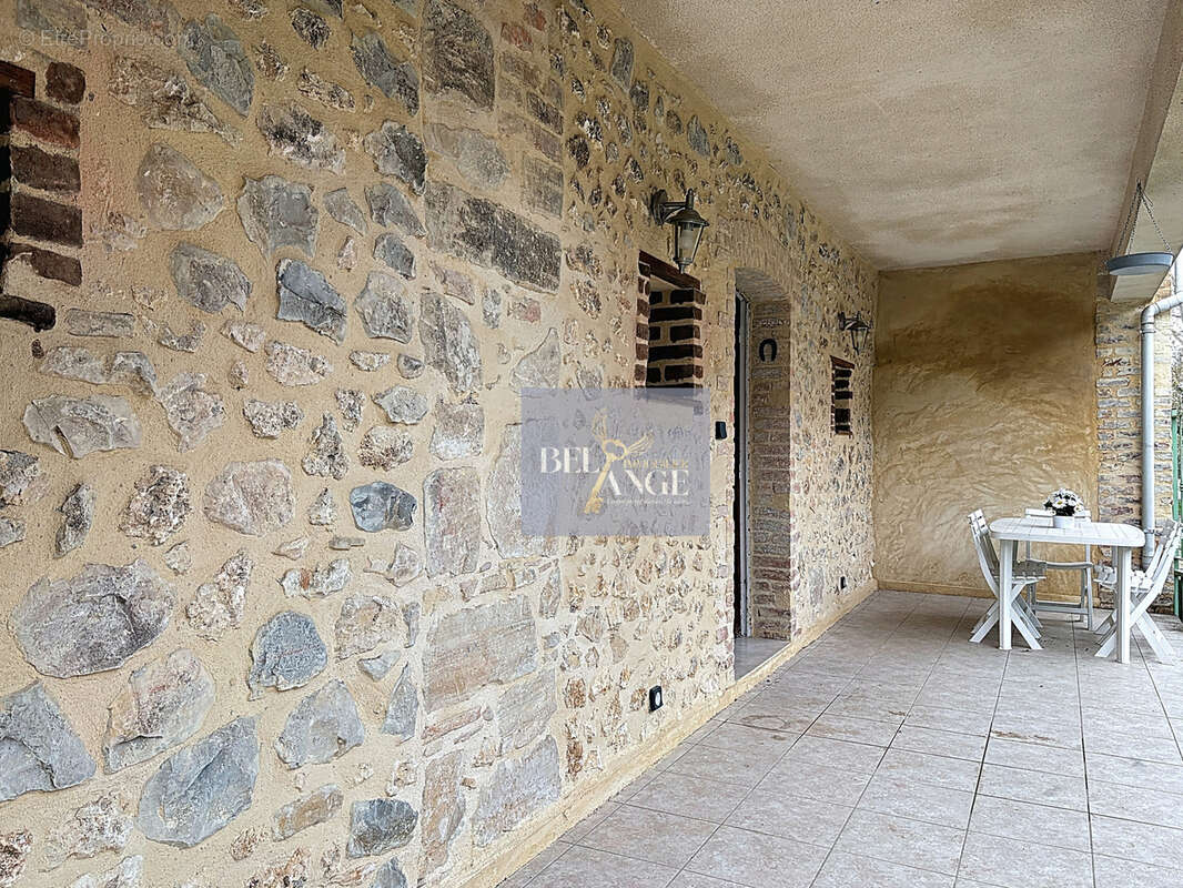 Maison à ALLEGRE-LES-FUMADES