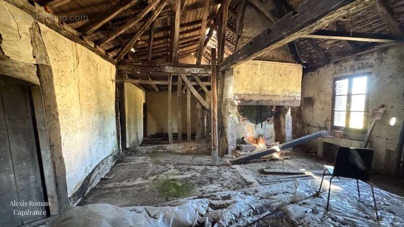 Domaine de 28 hectares avec étang privé, maison, 2 gîtes et plus de 400 m² de dépendances - photo 24