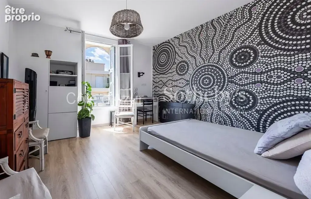Rare, Nice quartier des Poètes, maison avec jardin, garage et fort potentiel locatif. - photo 10