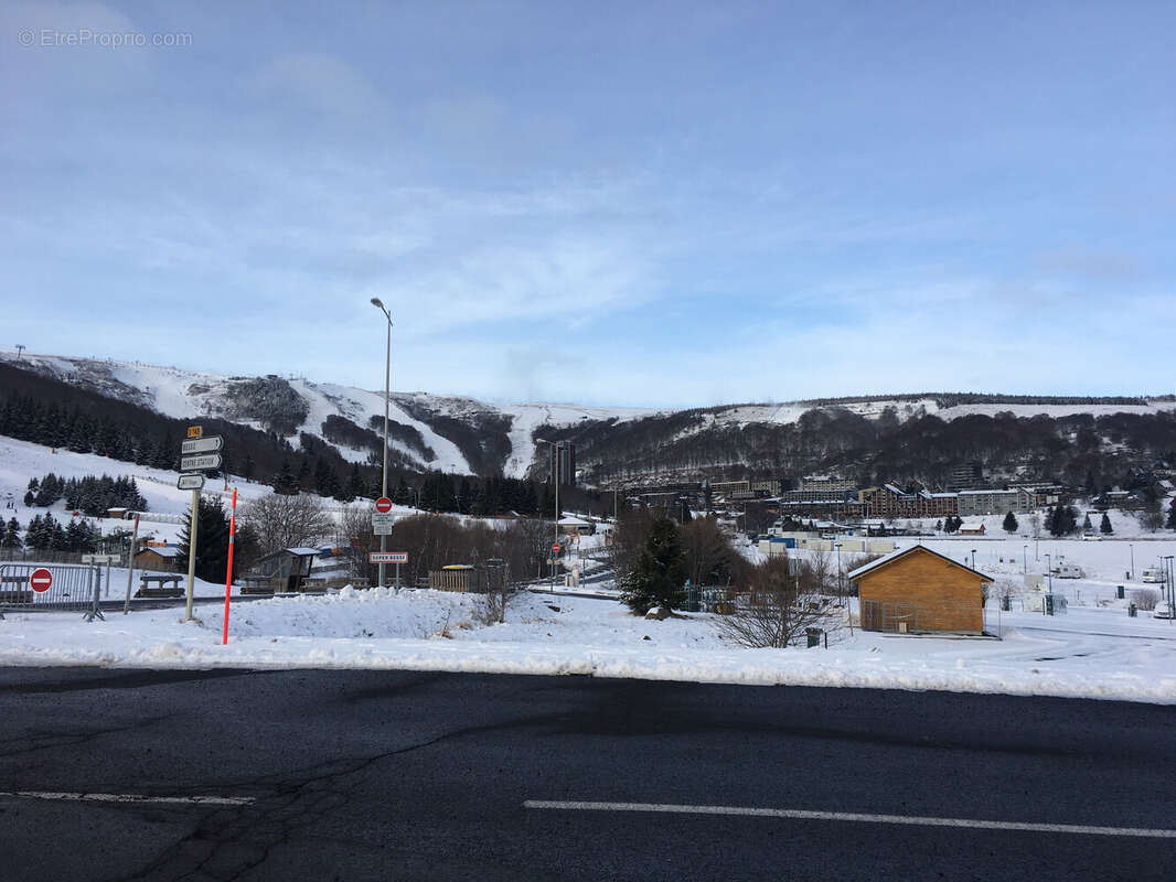 Appartement à COMPAINS