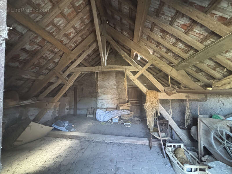 Maison à PRECY-SOUS-THIL